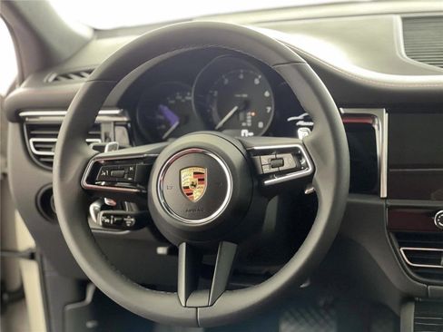 New 2026 Porsche Macan image 20