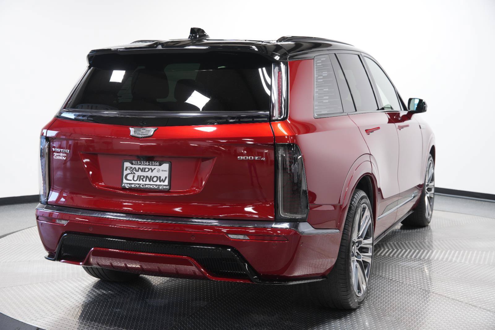 Used 2026 Cadillac Vistiq Platinum w/ LPO, Floor Liner Package AWD/4WD image 11