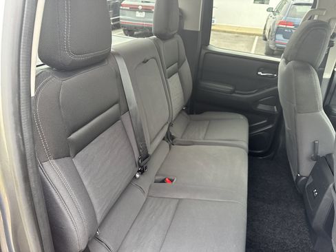 Used 2022 Nissan Frontier SV image 28