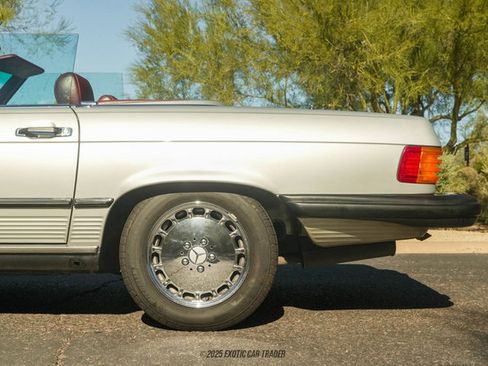 Used 1989 Mercedes-Benz 560 SL image 5