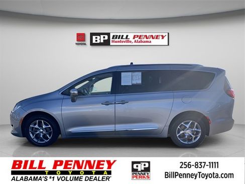 Used 2018 Chrysler Pacifica Limited image 1