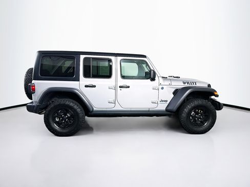 Used 2024 Jeep Wrangler Unlimited AWD/4WD image 10