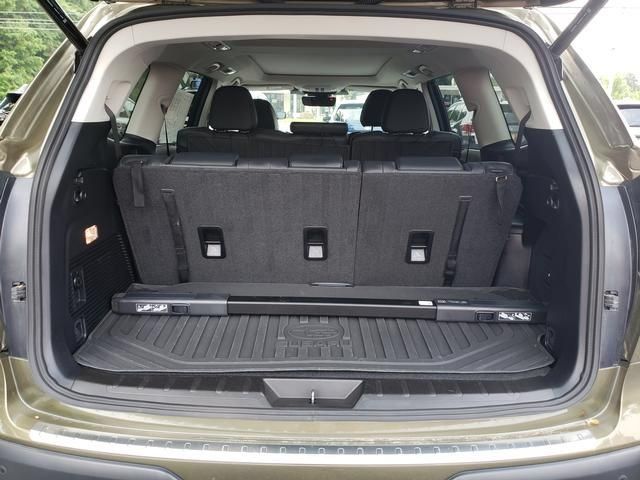 Certified 2024 Subaru Ascent Limited w/ Technology Package AWD/4WD image 5