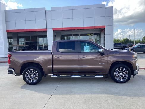 Used 2019 Chevrolet Silverado 1500 LT w/ Texas Edition RWD image 8