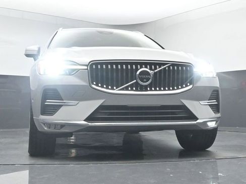 Used 2023 Volvo XC60 B5 Plus image 35