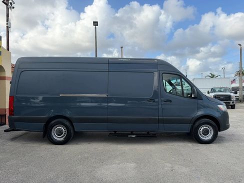 Used 2019 Mercedes-Benz Sprinter 170 image 7