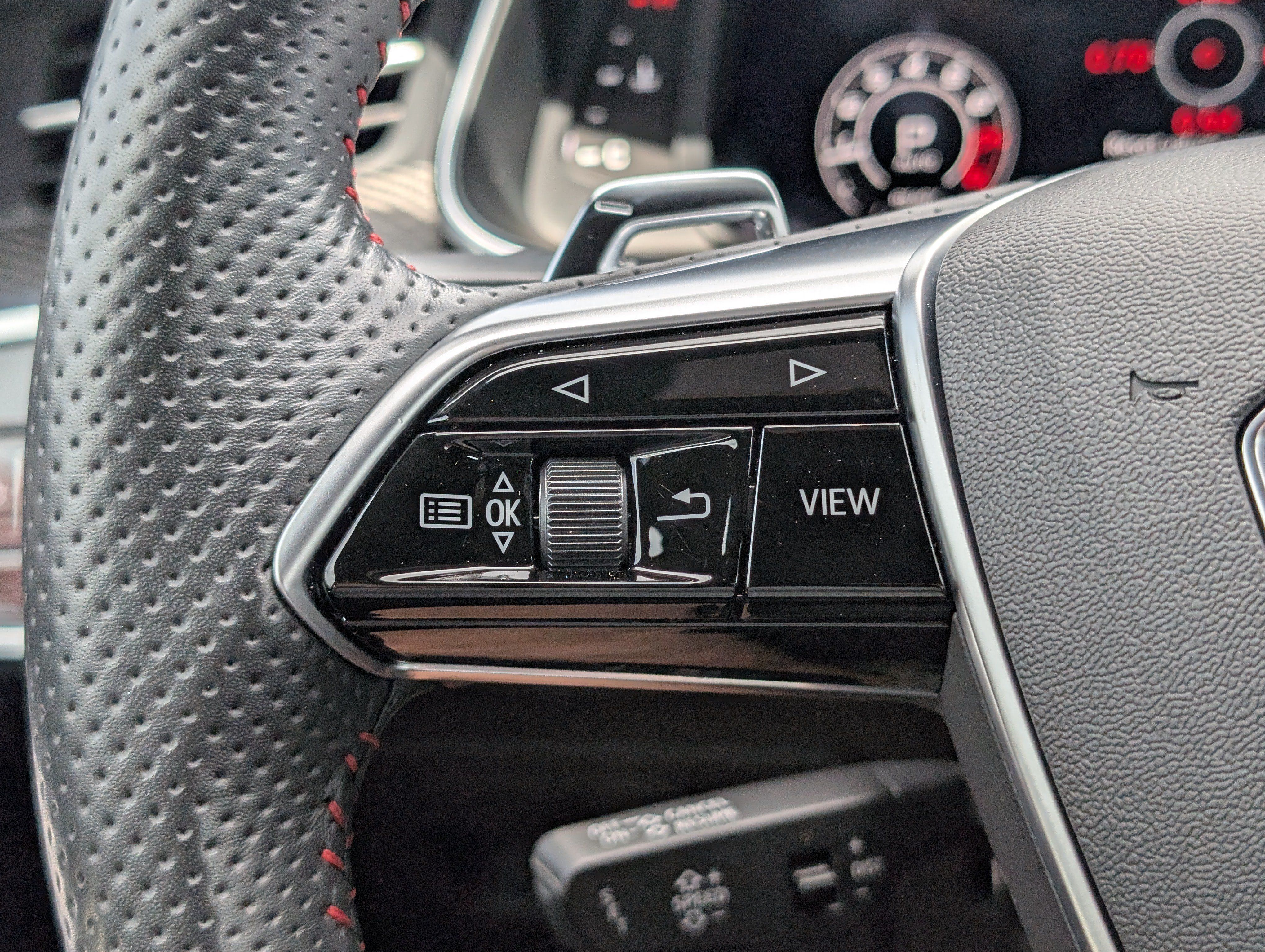 Used 2021 Audi RS 6 AWD/4WD image 15