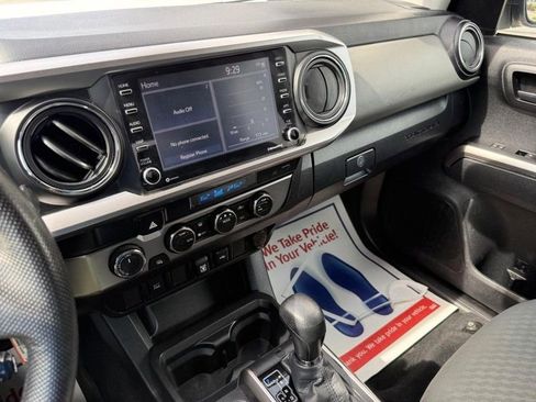 Used 2022 Toyota Tacoma SR5 AWD/4WD image 27