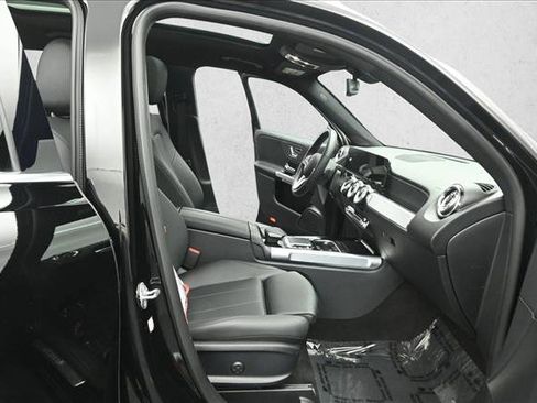 Certified 2023 Mercedes-Benz GLB 250 4MATIC image 29