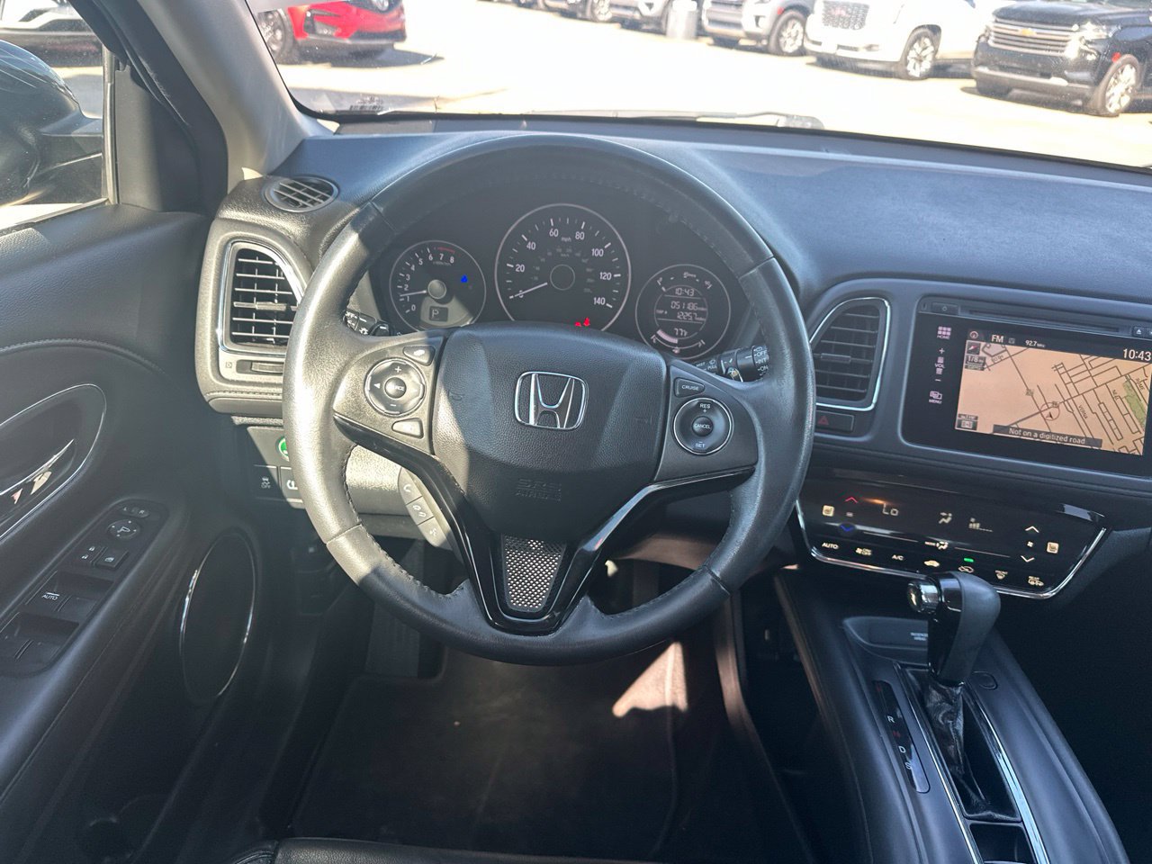 Used 2017 Honda HR-V EX-L image 11