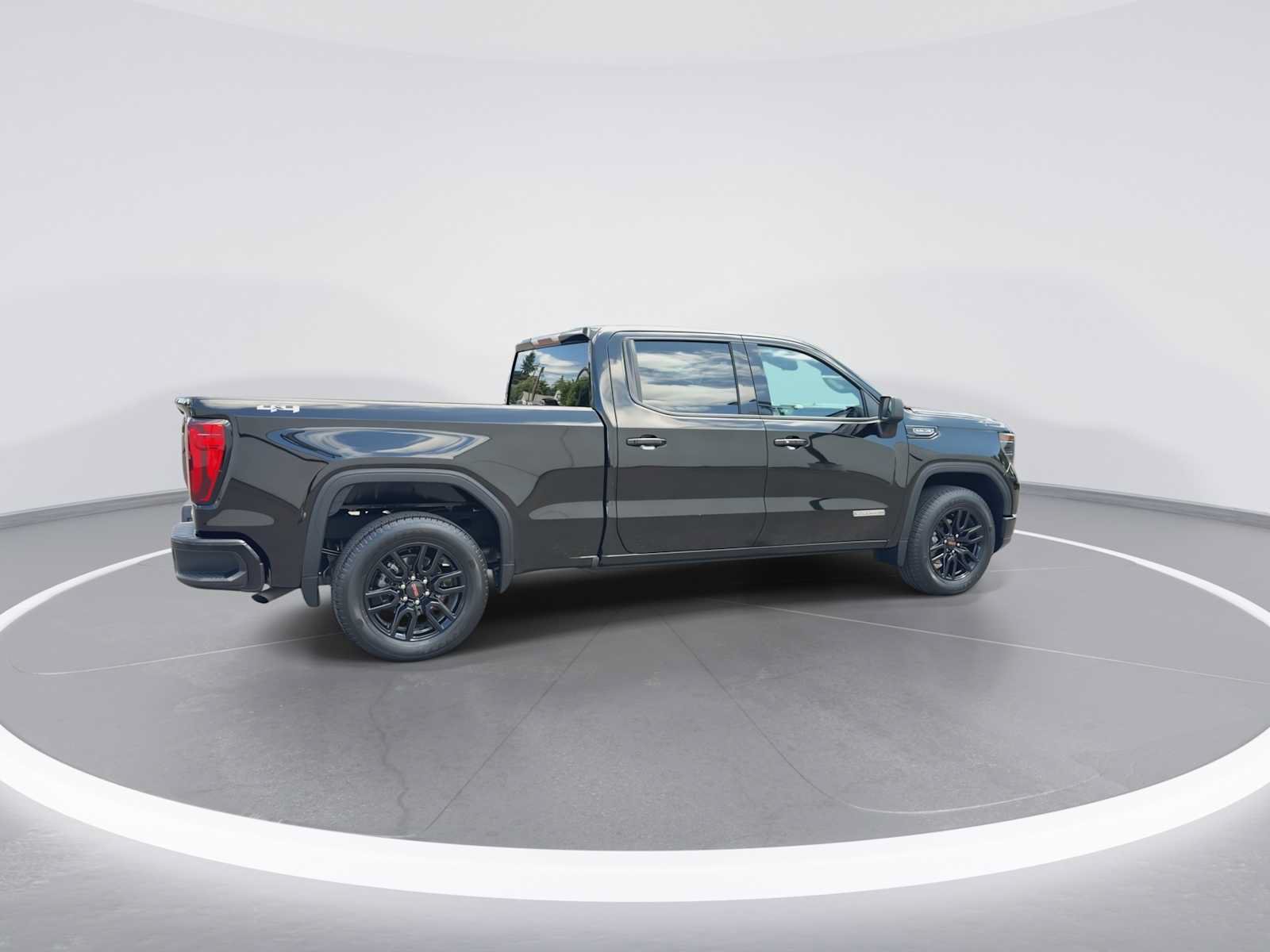 Used 2024 GMC Sierra 1500 Elevation AWD/4WD image 8