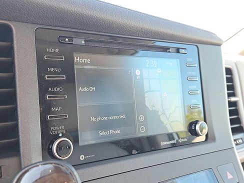 Used 2020 Toyota Sienna Limited image 22