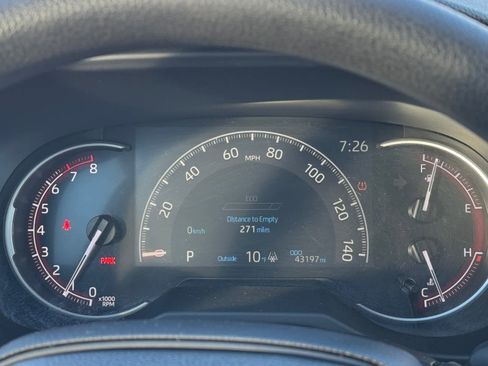 Used 2024 Toyota RAV4 LE image 21