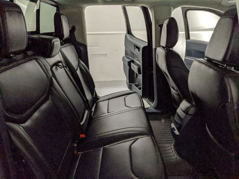 Certified 2025 Ford Maverick Lariat w/ Black Appearance Package image 21