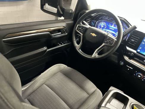 Used 2024 Chevrolet Silverado 2500 LT image 12