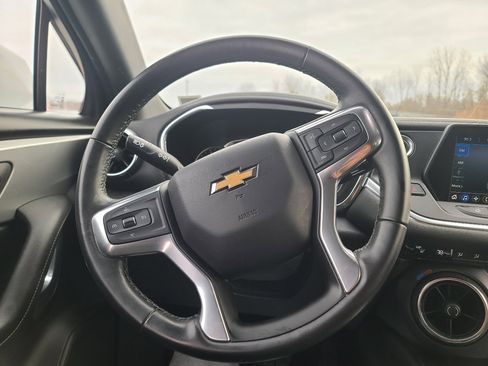 Used 2020 Chevrolet Blazer LT image 17
