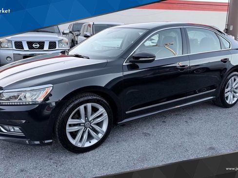 Used 2017 Volkswagen Passat 3.6 SEL Premium image 1