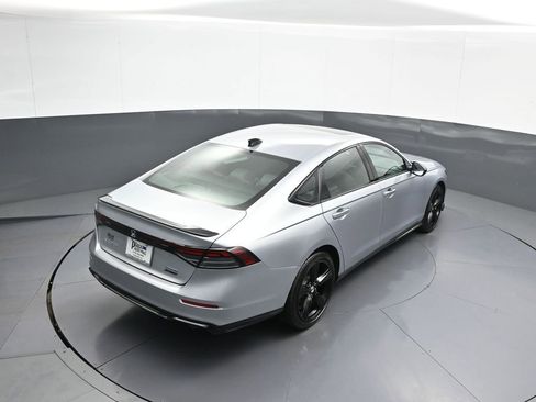 Used 2025 Honda Accord Sport image 37