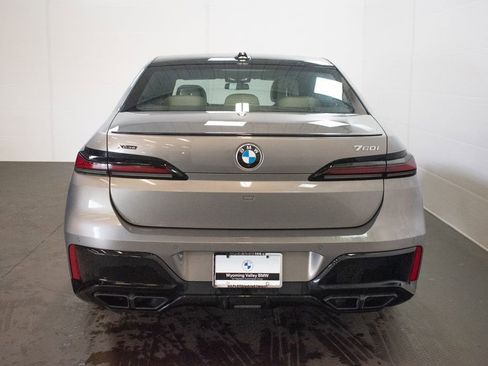 Certified 2023 BMW 760i xDrive w/ Executive Package AWD/4WD image 5