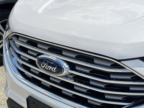 Used 2019 Ford Edge SEL w/ Equipment Group 201A AWD/4WD image 10