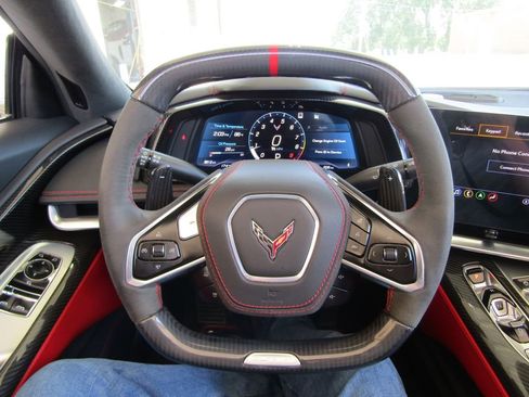Used 2023 Chevrolet Corvette Z06 w/ Z07 Performance Package RWD image 36