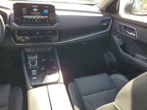 Certified 2023 Nissan Rogue Platinum w/ Platinum Premium Package FWD image 14