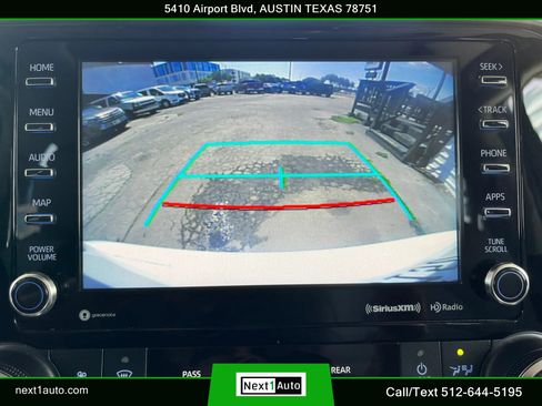 Used 2020 Toyota Highlander XLE FWD image 26