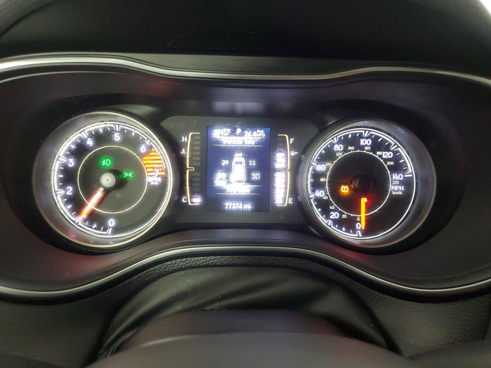 Used 2021 Jeep Cherokee Latitude Plus AWD/4WD image 25