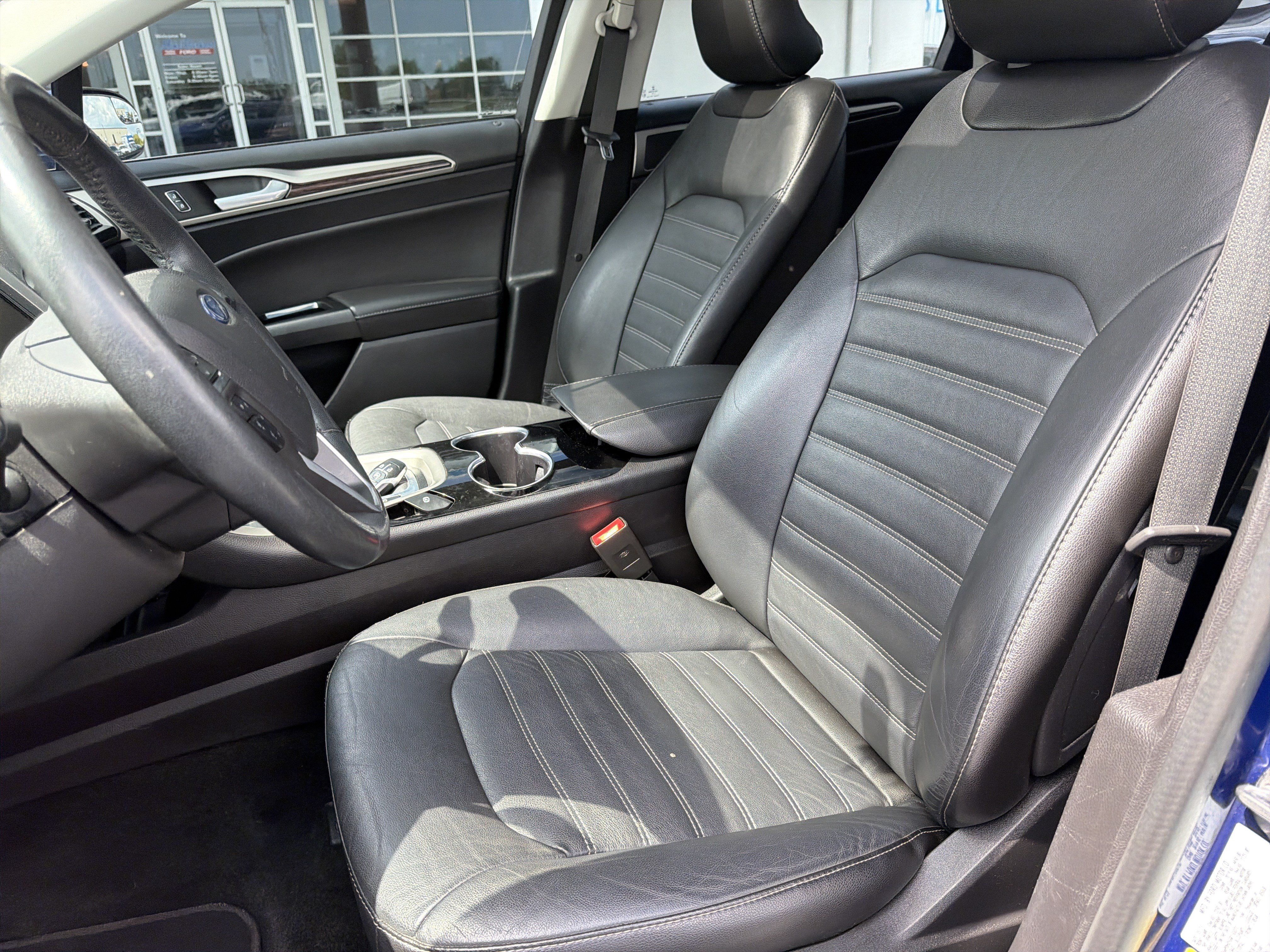 Used 2016 Ford Fusion SE w/ Equipment Group 202A FWD image 20