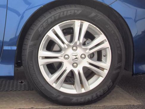 Used 2011 Honda Fit Sport image 3
