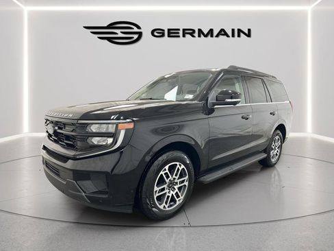 Certified 2025 Ford Expedition Active image 4