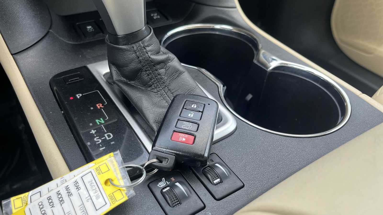 Used 2016 Toyota Highlander XLE w/ Protection Package #3 AWD/4WD image 50