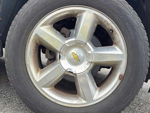 Used 2011 Chevrolet Tahoe LT AWD/4WD image 16