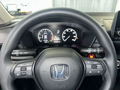 Used 2025 Honda CR-V LX image 8