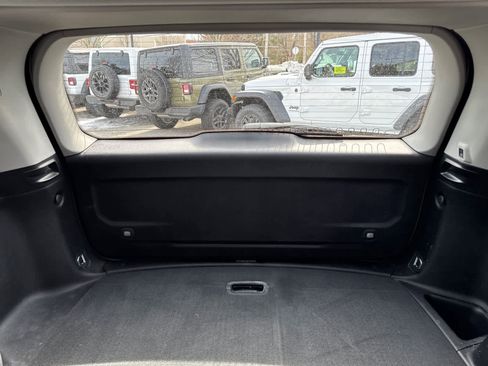 Used 2023 Jeep Grand Cherokee Limited w/ Luxury Tech Group II image 36