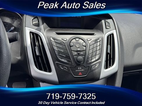 Used 2014 Ford Focus SE FWD image 18