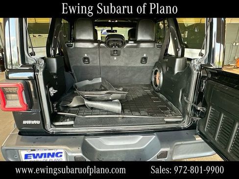 Used 2020 Jeep Wrangler Unlimited Sahara AWD/4WD image 27