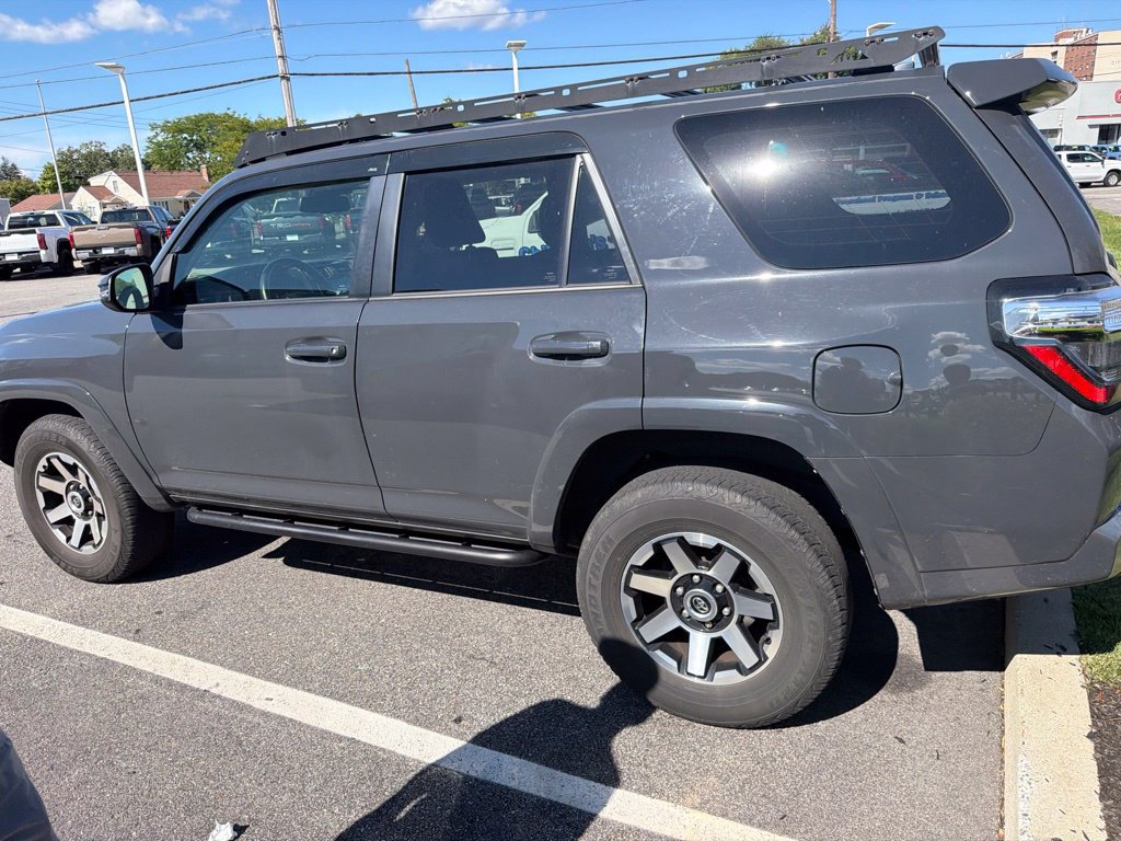 Used 2024 Toyota 4Runner TRD Off-Road Premium w/ Moonroof Package AWD/4WD image 5