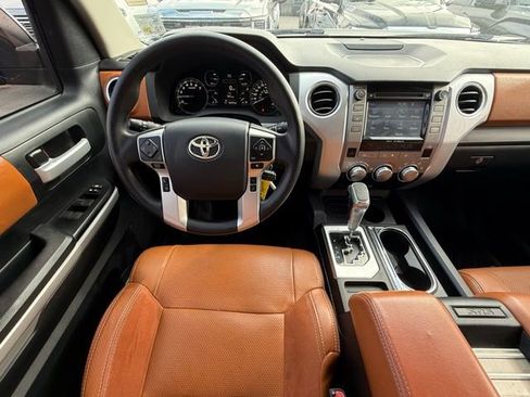 Used 2018 Toyota Tundra SR5 w/ SR5 Upgrade Package image 19