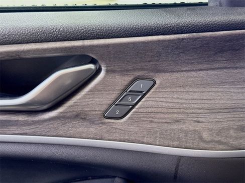 Used 2023 Jeep Grand Cherokee 30th Anniversary image 21