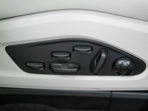 New 2026 Porsche Macan 4S Electric AWD/4WD image 23