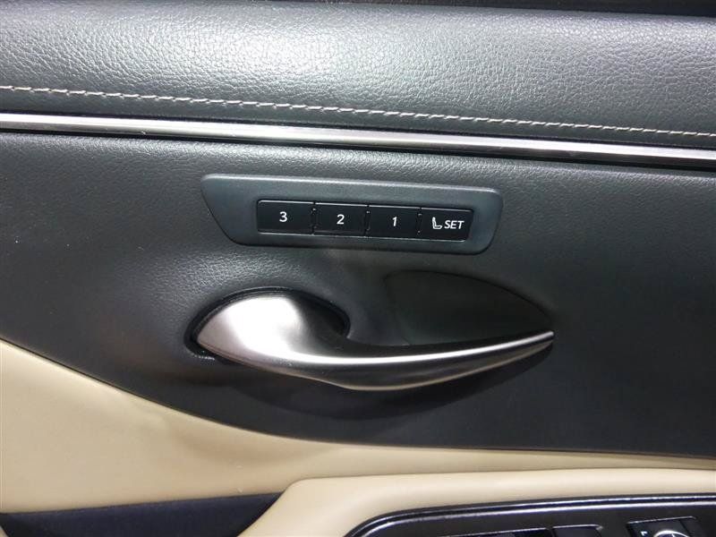 Used 2019 Lexus ES 350 w/ Premium Package FWD image 20
