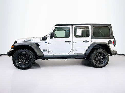 Used 2023 Jeep Wrangler Unlimited w/ Cold Weather Group image 4