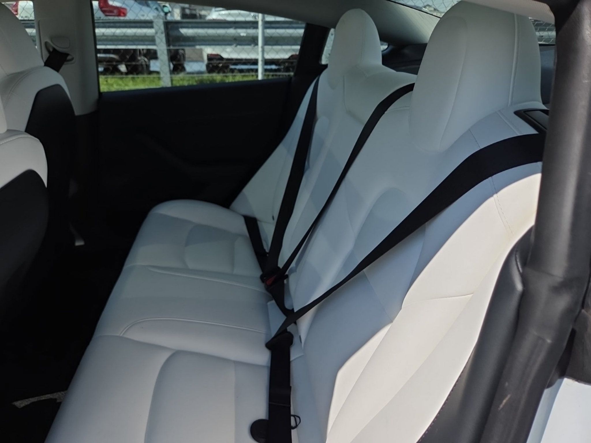 Used 2022 Tesla Model 3 Long Range AWD/4WD image 3