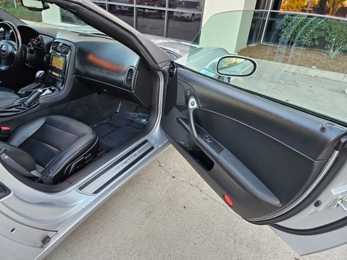 Used 2012 Chevrolet Corvette Coupe w/ 2LT Preferred Equipment Group image 20