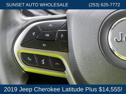 Used 2019 Jeep Cherokee Latitude Plus AWD/4WD image 48