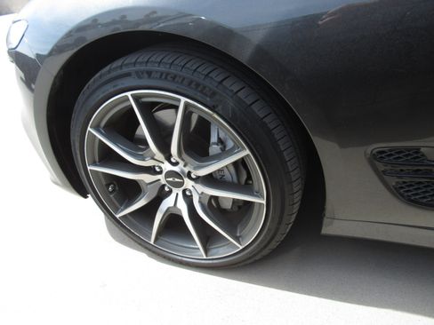 Used 2025 Genesis G70 2.5T image 5