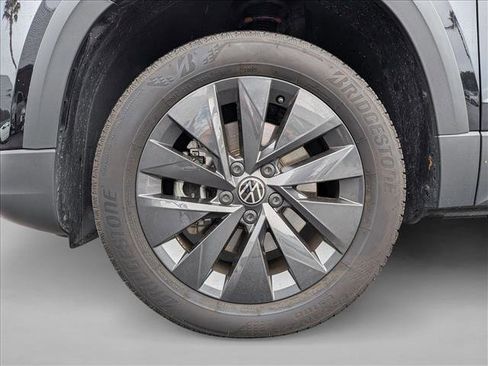 Used 2022 Volkswagen Taos S image 22