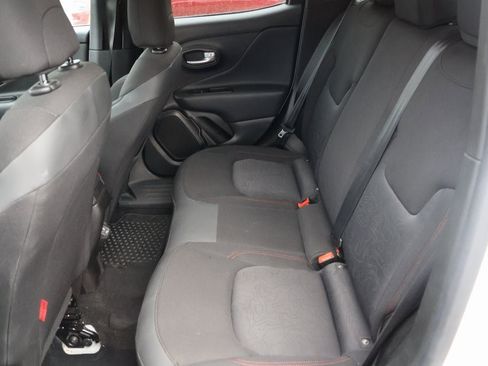 Used 2023 Jeep Renegade Trailhawk image 19