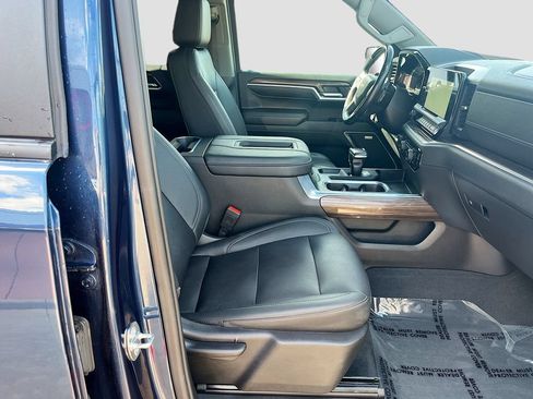 Used 2022 Chevrolet Silverado 1500 LT Trail Boss w/ Convenience Package II AWD/4WD image 30